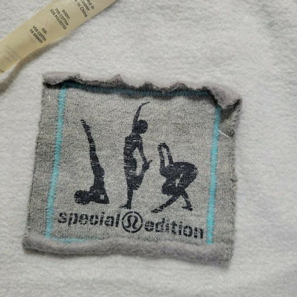 Lululemon Scuba Hooded Sweater Special Edition LOVE Gray Striped Fleece Zip Sz 4 - Picture 10 of 11